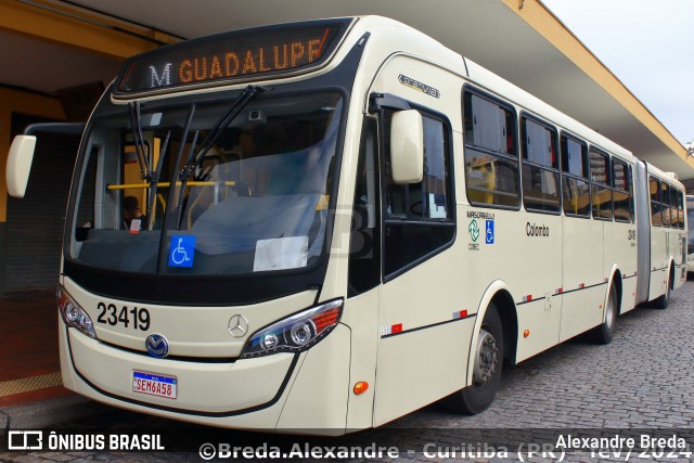 Viação Colombo 23419 na cidade de Curitiba, Paraná, Brasil, por Alexandre Breda. ID da foto: 11894907.