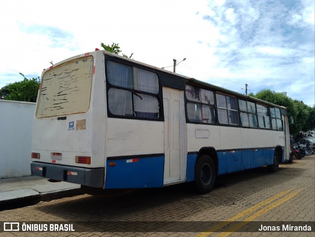 Ônibus Particulares 92-112 na cidade de Inhumas, Goiás, Brasil, por Jonas Miranda. ID da foto: 11894263.
