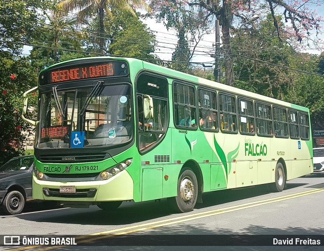 Viação Falcão RJ 179.021 na cidade de Barra Mansa, Rio de Janeiro, Brasil, por David Freitas. ID da foto: 11898073.