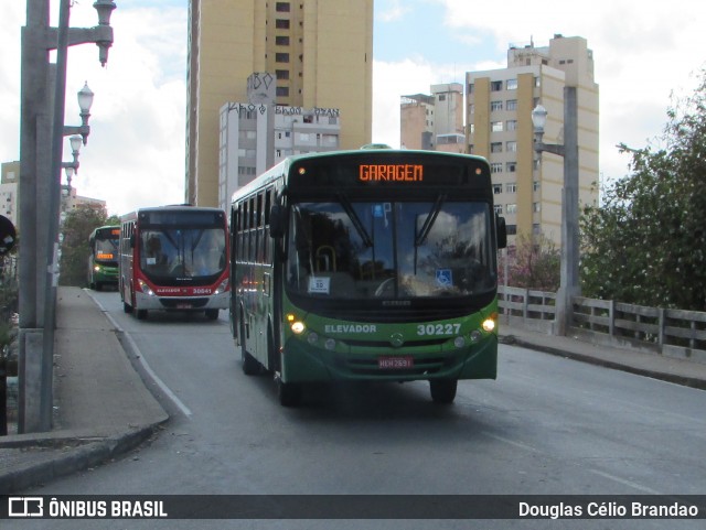 Expresso Luziense > Territorial Com. Part. e Empreendimentos 30227 na cidade de Belo Horizonte, Minas Gerais, Brasil, por Douglas Célio Brandao. ID da foto: 11898440.