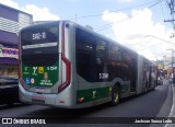Via Sudeste Transportes S.A. 5 2921 na cidade de São Paulo, São Paulo, Brasil, por Jackson Sousa Leite. ID da foto: :id.