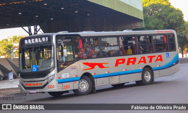 Expresso de Prata 2303 na cidade de Bauru, São Paulo, Brasil, por Fabiano de Oliveira Prado. ID da foto: 11900667.