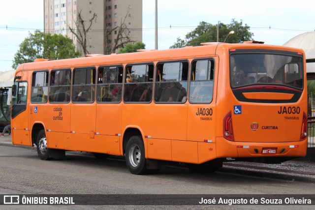 Expresso Azul JA030 na cidade de Curitiba, Paraná, Brasil, por José Augusto de Souza Oliveira. ID da foto: 11903141.