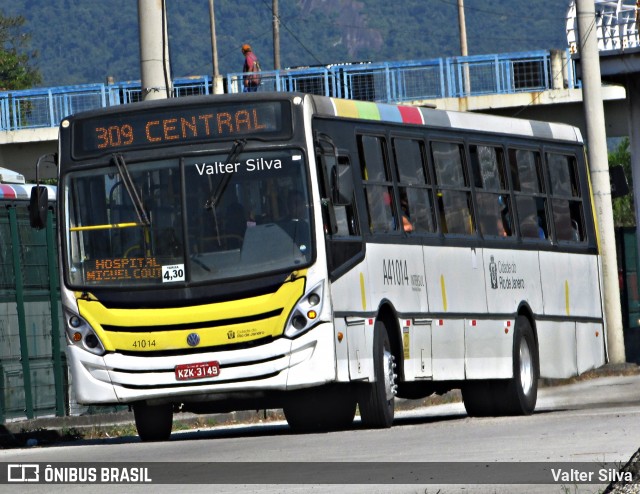 Real Auto Ônibus A41014 na cidade de Rio de Janeiro, Rio de Janeiro, Brasil, por Valter Silva. ID da foto: 11905400.