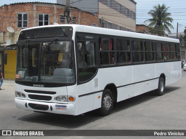 Ônibus Particulares 9A15 na cidade de Queimados, Rio de Janeiro, Brasil, por Pedro Vinicius. ID da foto: 11847556.
