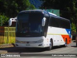 Ônibus Particulares HCJX77 na cidade de Panguipulli, Valdivia, Los Ríos, Chile, por Pablo Andres Yavar Espinoza. ID da foto: :id.