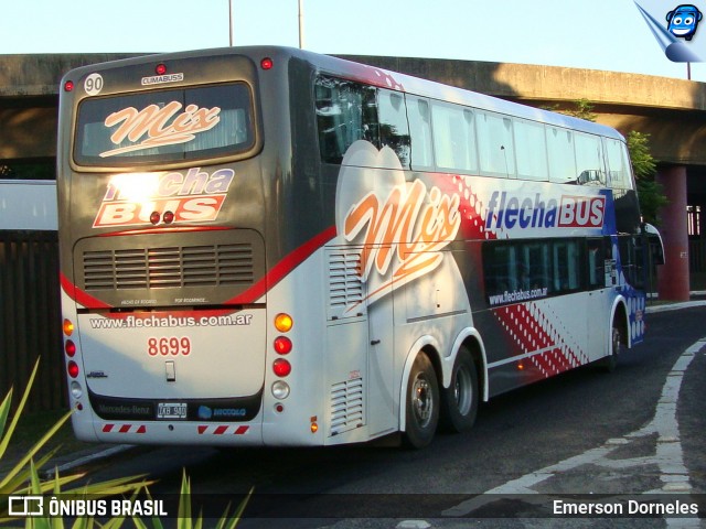Flecha Bus 8699 na cidade de Porto Alegre, Rio Grande do Sul, Brasil, por Emerson Dorneles. ID da foto: 11854375.