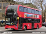 Metrobus EH320 na cidade de Bromley, Greater London, Inglaterra, por Fábio Takahashi Tanniguchi. ID da foto: :id.