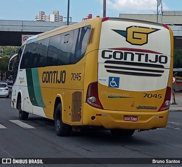 Empresa Gontijo de Transportes 7045 na cidade de Belo Horizonte, Minas Gerais, Brasil, por Bruno Santos. ID da foto: 11909701.