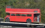 London Transport RM1571 na cidade de Santa Isabel, São Paulo, Brasil, por George Miranda. ID da foto: :id.