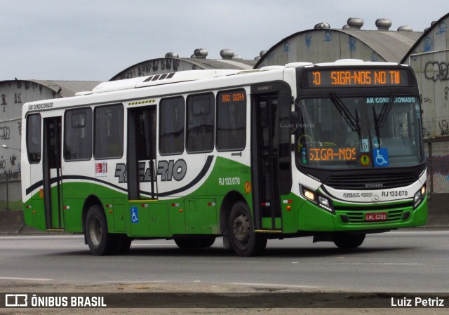 Expresso Real Rio RJ 133.070 na cidade de Nova Iguaçu, Rio de Janeiro, Brasil, por Luiz Petriz. ID da foto: 11932304.