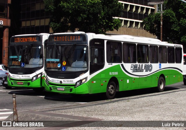 Expresso Real Rio RJ 133.055 na cidade de Rio de Janeiro, Rio de Janeiro, Brasil, por Luiz Petriz. ID da foto: 11932301.