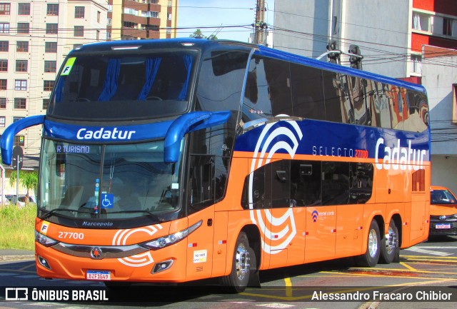 Cadatur Transportes e Turismo 27700 na cidade de Curitiba, Paraná, Brasil, por Alessandro Fracaro Chibior. ID da foto: 11933947.