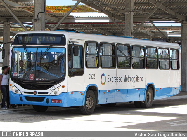 Expresso Metropolitano Transportes 2822 na cidade de Salvador, Bahia, Brasil, por Victor São Tiago Santos. ID da foto: 11935298.