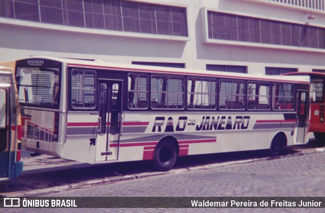 Expresso Rio de Janeiro  na cidade de Rio de Janeiro, Rio de Janeiro, Brasil, por Waldemar Pereira de Freitas Junior. ID da foto: 11941146.