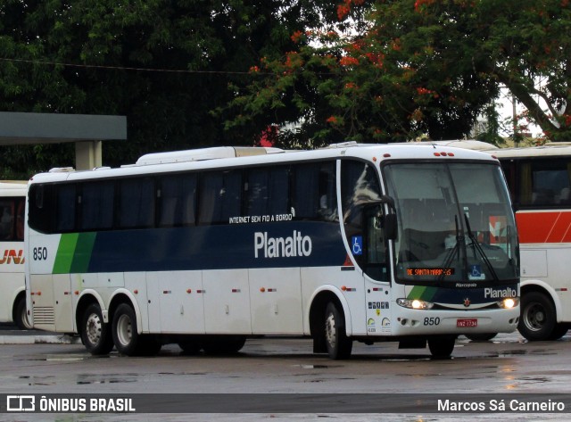 Planalto Transportes 850 na cidade de Goiânia, Goiás, Brasil, por Marcos Sá Carneiro. ID da foto: 11942250.