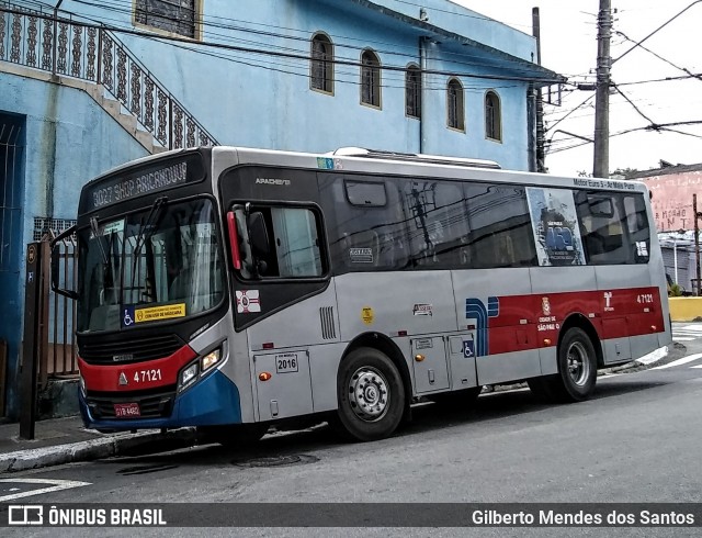 Pêssego Transportes 4 7121 na cidade de São Paulo, São Paulo, Brasil, por Gilberto Mendes dos Santos. ID da foto: 11941284.