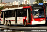 Express Transportes Urbanos Ltda 4 4743 na cidade de São Paulo, São Paulo, Brasil, por Felipe Pessoa de Albuquerque. ID da foto: :id.
