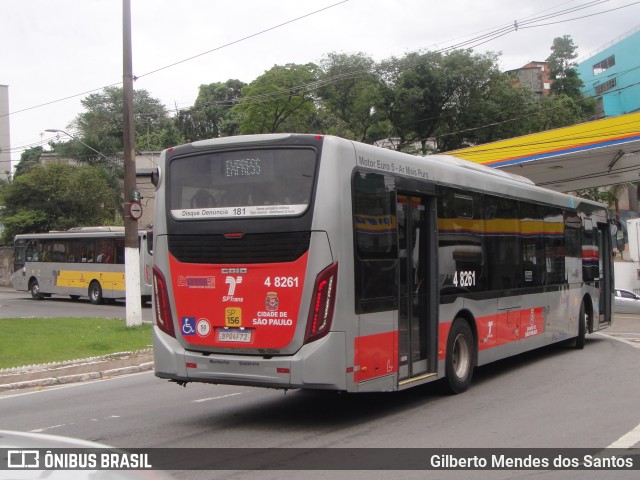 Express Transportes Urbanos Ltda 4 8261 na cidade de São Paulo, São Paulo, Brasil, por Gilberto Mendes dos Santos. ID da foto: 11943765.