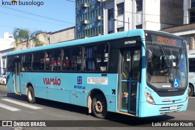 Empresa de Transporte Coletivo Viamão 8352 na cidade de Porto Alegre, Rio Grande do Sul, Brasil, por Luis Alfredo Knuth. ID da foto: 11944922.