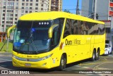 Ouro de Minas Transportes e Turismo 6000 na cidade de Curitiba, Paraná, Brasil, por Alessandro Fracaro Chibior. ID da foto: :id.