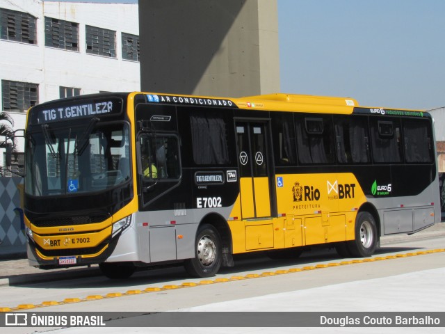 City Transporte Urbano Intermodal Sorocaba E7002 na cidade de Rio de Janeiro, Rio de Janeiro, Brasil, por Douglas Couto Barbalho. ID da foto: 11947612.