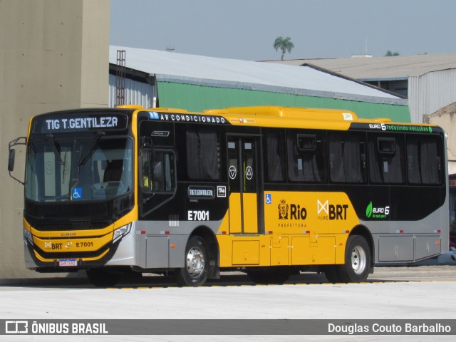 City Transporte Urbano Intermodal Sorocaba E7001 na cidade de Rio de Janeiro, Rio de Janeiro, Brasil, por Douglas Couto Barbalho. ID da foto: 11947617.