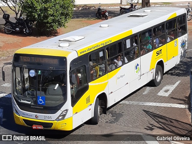 Transporte Urbano São Miguel 2105 na cidade de Uberlândia, Minas Gerais, Brasil, por Gabriel Oliveira. ID da foto: 11949133.