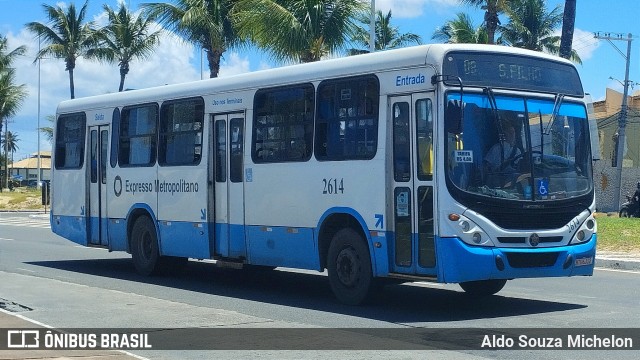 Expresso Metropolitano Transportes 2614 na cidade de Salvador, Bahia, Brasil, por Aldo Souza Michelon. ID da foto: 11950364.