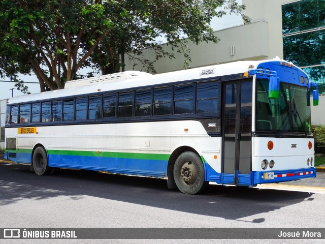 Autobuses sin identificación - Costa Rica  na cidade de San José, Costa Rica, por Josué Mora. ID da foto: 11949582.