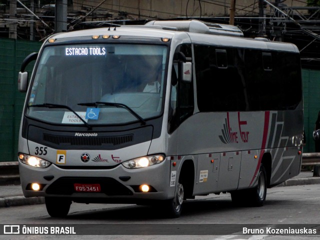Expresso Line Tour 355 na cidade de São Paulo, São Paulo, Brasil, por Bruno Kozeniauskas. ID da foto: 11948594.