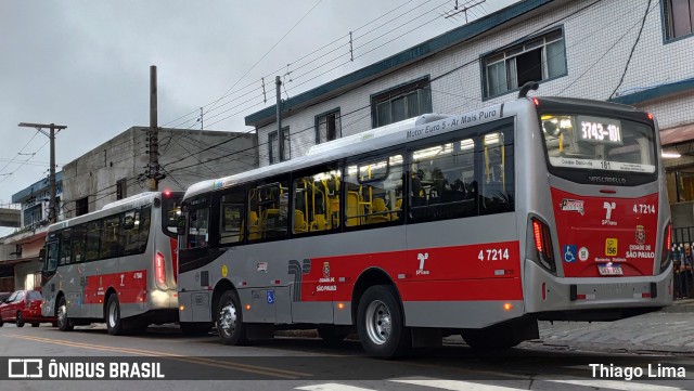 Pêssego Transportes 4 7214 na cidade de São Paulo, São Paulo, Brasil, por Thiago Lima. ID da foto: 11952485.