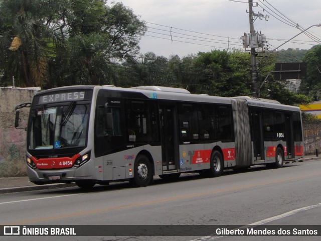 Express Transportes Urbanos Ltda 4 8454 na cidade de São Paulo, São Paulo, Brasil, por Gilberto Mendes dos Santos. ID da foto: 11950482.