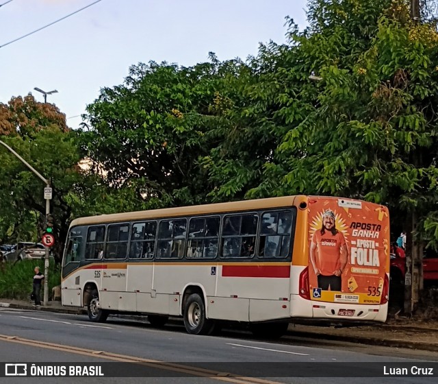 Empresa Metropolitana 535 na cidade de Recife, Pernambuco, Brasil, por Luan Cruz. ID da foto: 11951279.