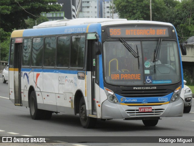 Transportes Futuro C30335 na cidade de Rio de Janeiro, Rio de Janeiro, Brasil, por Rodrigo Miguel. ID da foto: 11953786.