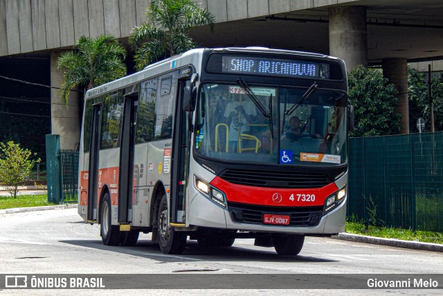 Pêssego Transportes 4 7320 na cidade de São Paulo, São Paulo, Brasil, por Giovanni Melo. ID da foto: 11952798.