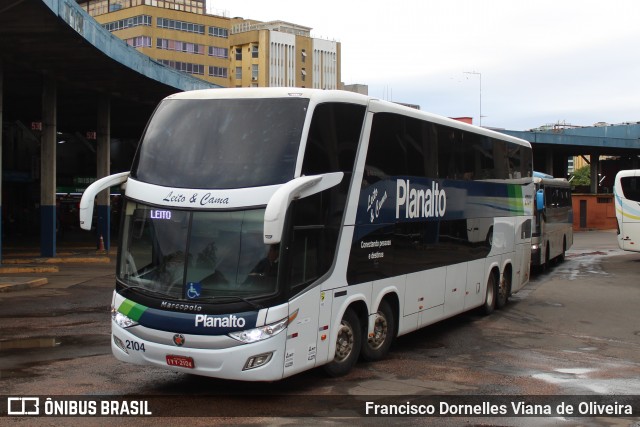 Planalto Transportes 2104 na cidade de Porto Alegre, Rio Grande do Sul, Brasil, por Francisco Dornelles Viana de Oliveira. ID da foto: 11913438.