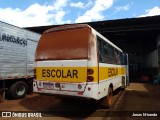 Ônibus Particulares ESCOLAR na cidade de Quirinópolis, Goiás, Brasil, por Jonas Miranda. ID da foto: :id.
