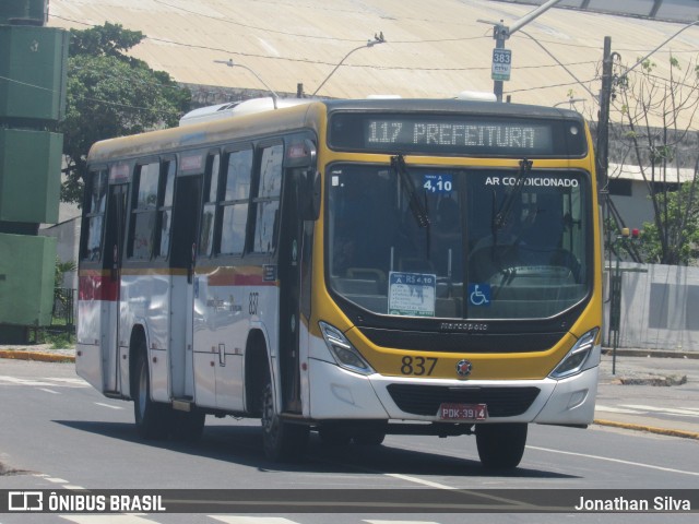 Empresa Metropolitana 837 na cidade de Recife, Pernambuco, Brasil, por Jonathan Silva. ID da foto: 11955485.