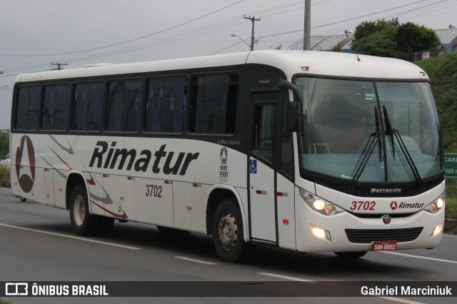 Rimatur Transportes 3702 na cidade de Curitiba, Paraná, Brasil, por Gabriel Marciniuk. ID da foto: 11957785.