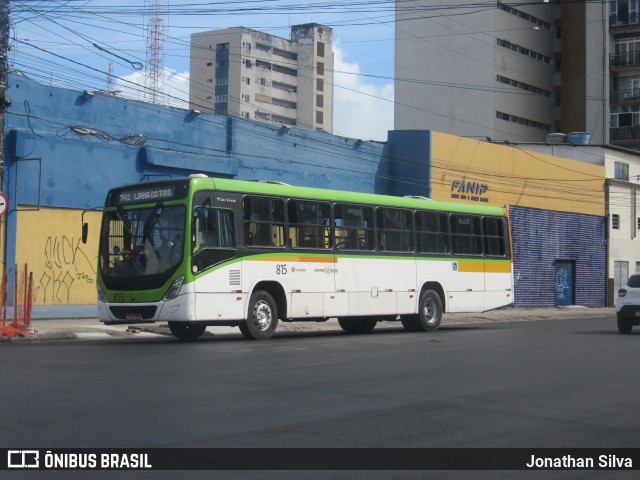 Rodoviária Caxangá 815 na cidade de Recife, Pernambuco, Brasil, por Jonathan Silva. ID da foto: 11960224.