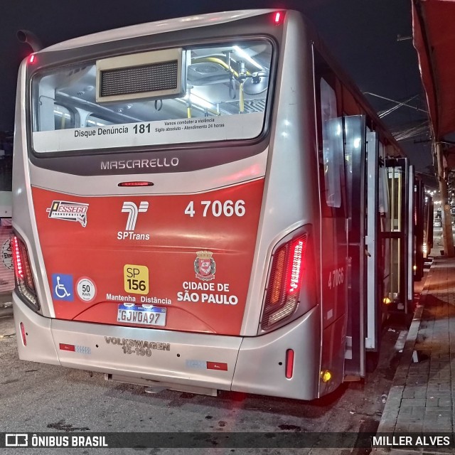 Pêssego Transportes 4 7066 na cidade de São Paulo, São Paulo, Brasil, por MILLER ALVES. ID da foto: 11960101.