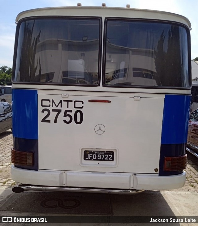 Ônibus Particulares 9722 na cidade de São Paulo, São Paulo, Brasil, por Jackson Sousa Leite. ID da foto: 11964079.