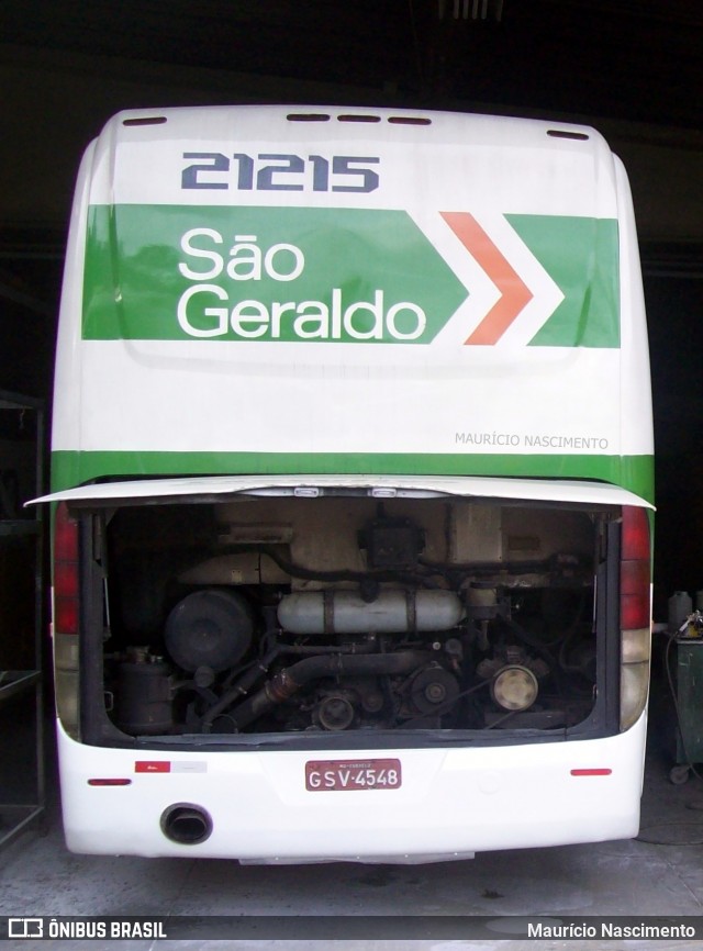 Cia. São Geraldo de Viação 21215 na cidade de Belo Horizonte, Minas Gerais, Brasil, por Maurício Nascimento. ID da foto: 11965729.
