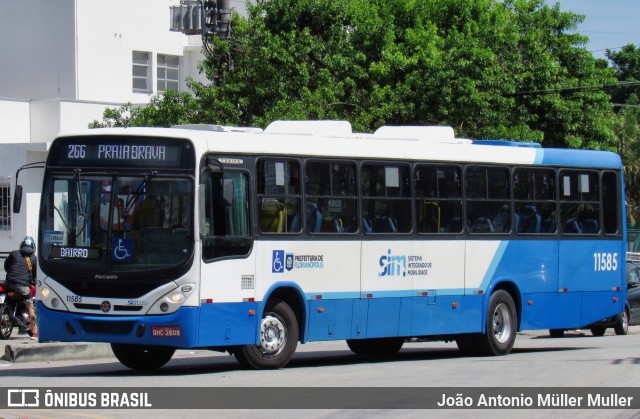 Canasvieiras Transportes 11585 na cidade de Florianópolis, Santa Catarina, Brasil, por João Antonio Müller Muller. ID da foto: 11964570.
