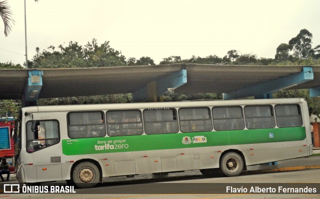 Jundiá Transportadora Turistica XX00 na cidade de Piedade, São Paulo, Brasil, por Flavio Alberto Fernandes. ID da foto: 11964366.