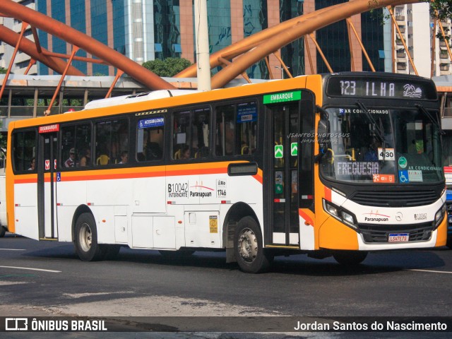Transportes Paranapuan B10042 na cidade de Rio de Janeiro, Rio de Janeiro, Brasil, por Jordan Santos do Nascimento. ID da foto: 11967196.