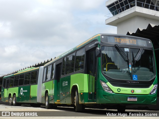 Metrobus 1201 na cidade de Goiânia, Goiás, Brasil, por Victor Hugo  Ferreira Soares. ID da foto: 11969619.