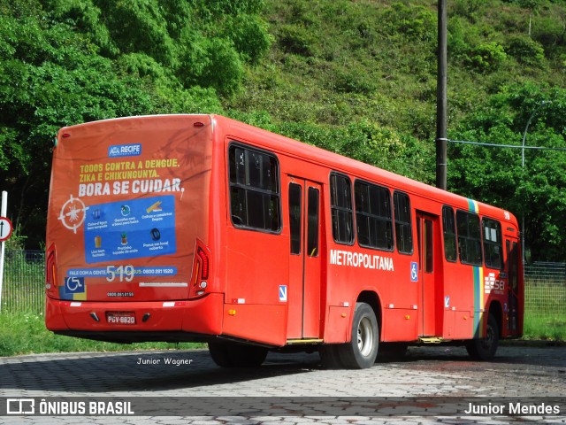 Empresa Metropolitana 519 na cidade de Recife, Pernambuco, Brasil, por Junior Mendes. ID da foto: 11969441.