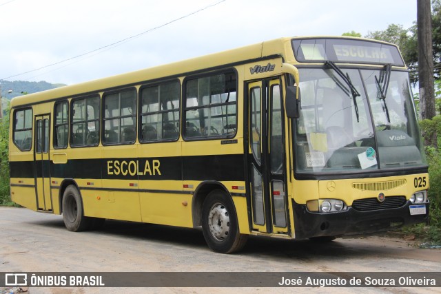Ônibus Particulares 025 na cidade de Barra do Piraí, Rio de Janeiro, Brasil, por José Augusto de Souza Oliveira. ID da foto: 11970064.